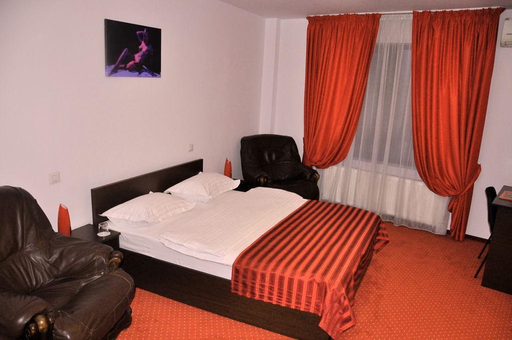 בוקרשט Hotel Pascu מראה חיצוני תמונה